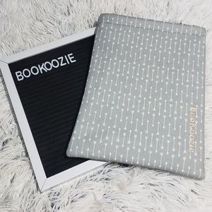 Arrows Down Travel Buddy